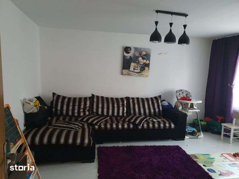 Inchiriez apartament 3 cam Teilor — fotografia 1