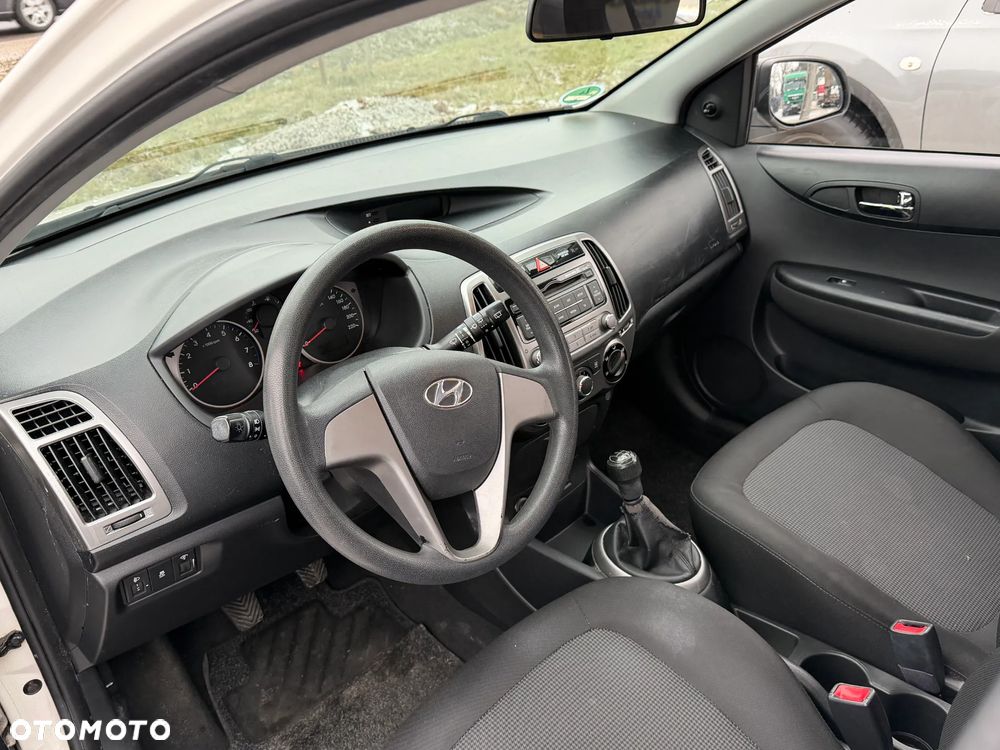 Hyundai i20 - 21