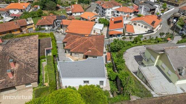 Moradia T3 Isolada + Anexo T1 em Santo Tirso - Grande imagem: 4/60