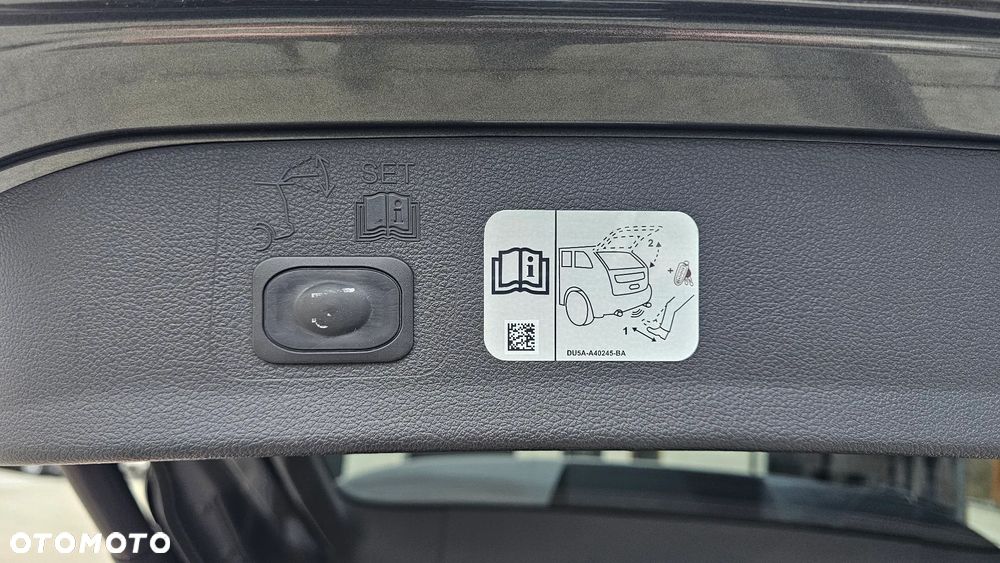 Ford Kuga 1.5 EcoBoost 2x4 ST-Line - 14