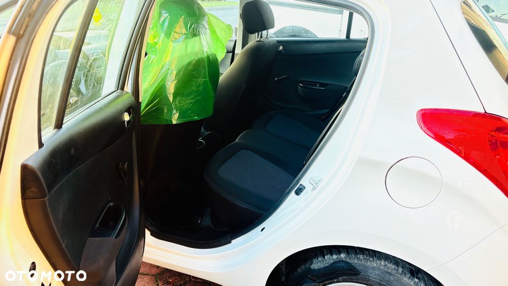 Hyundai i20 1.1 CRDi - 8