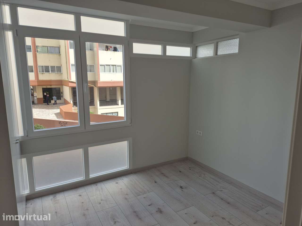 Apartamento T1 Remodelado (novo) - Grande imagem: 2/18