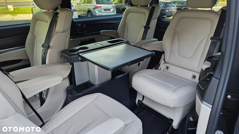Mercedes-Benz Klasa V 300 d lang 4Matic 9G-TRONIC Avantgarde - 17