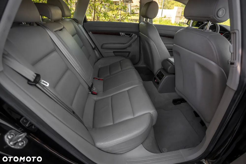 Audi A6 Avant 2.4 multitronic - 21