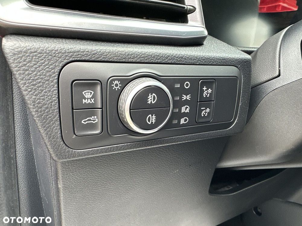 Volkswagen Amarok - 28