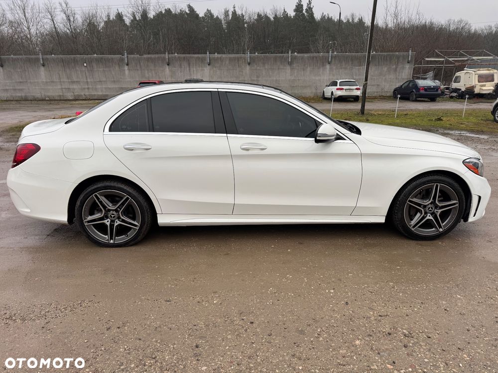 Mercedes-Benz Klasa C 300 4Matic 9G-TRONIC AMG Line - 5