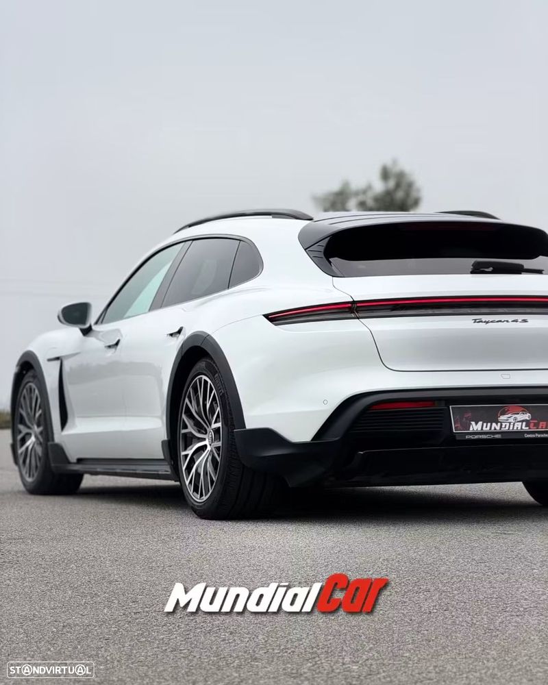 Porsche Taycan Cross Turismo - 10