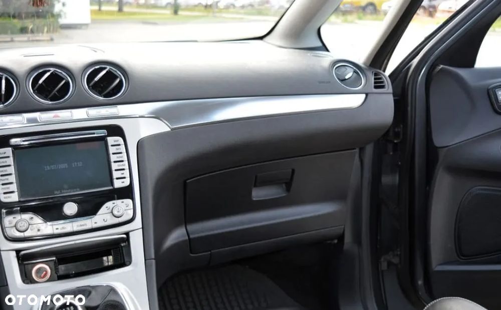 Ford S-Max 2.0 TDCi DPF Titanium - 6