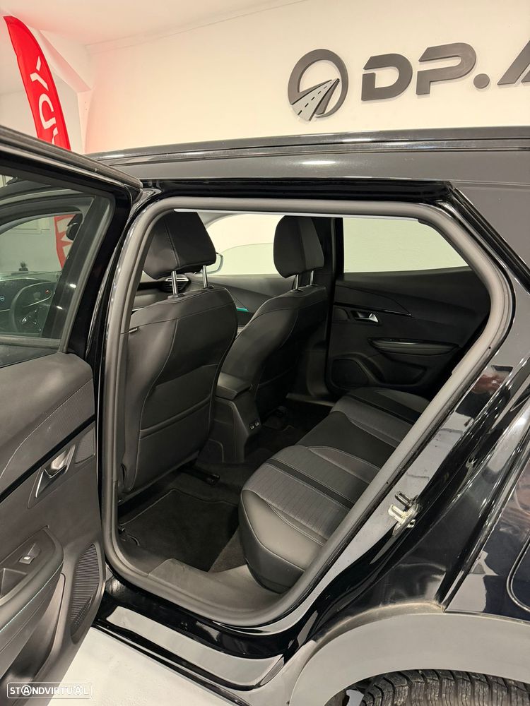 Peugeot 2008 PureTech 130 Stop&Start Allure - 22