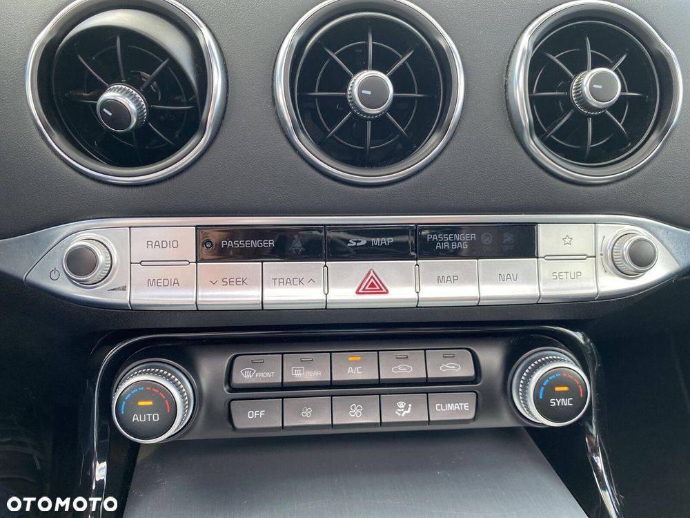 Kia Stinger - 29