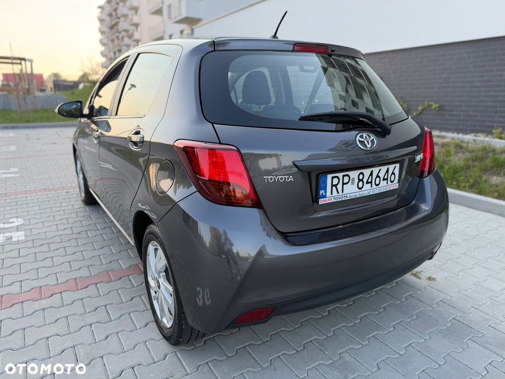 Toyota Yaris 1.33 Premium - 38