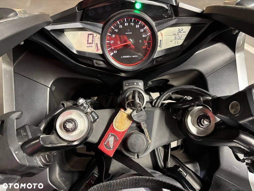 Honda VFR - 14