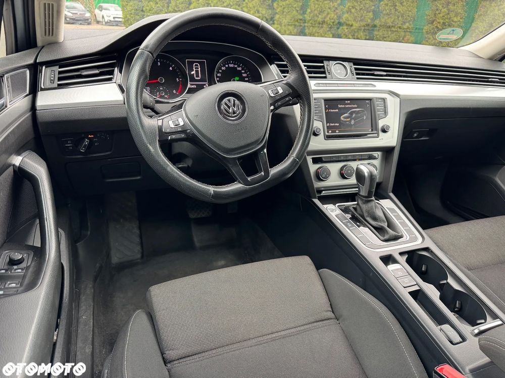 Volkswagen Passat Variant 2.0 TDI DSG (BlueMotion Technology) Trendline - 14