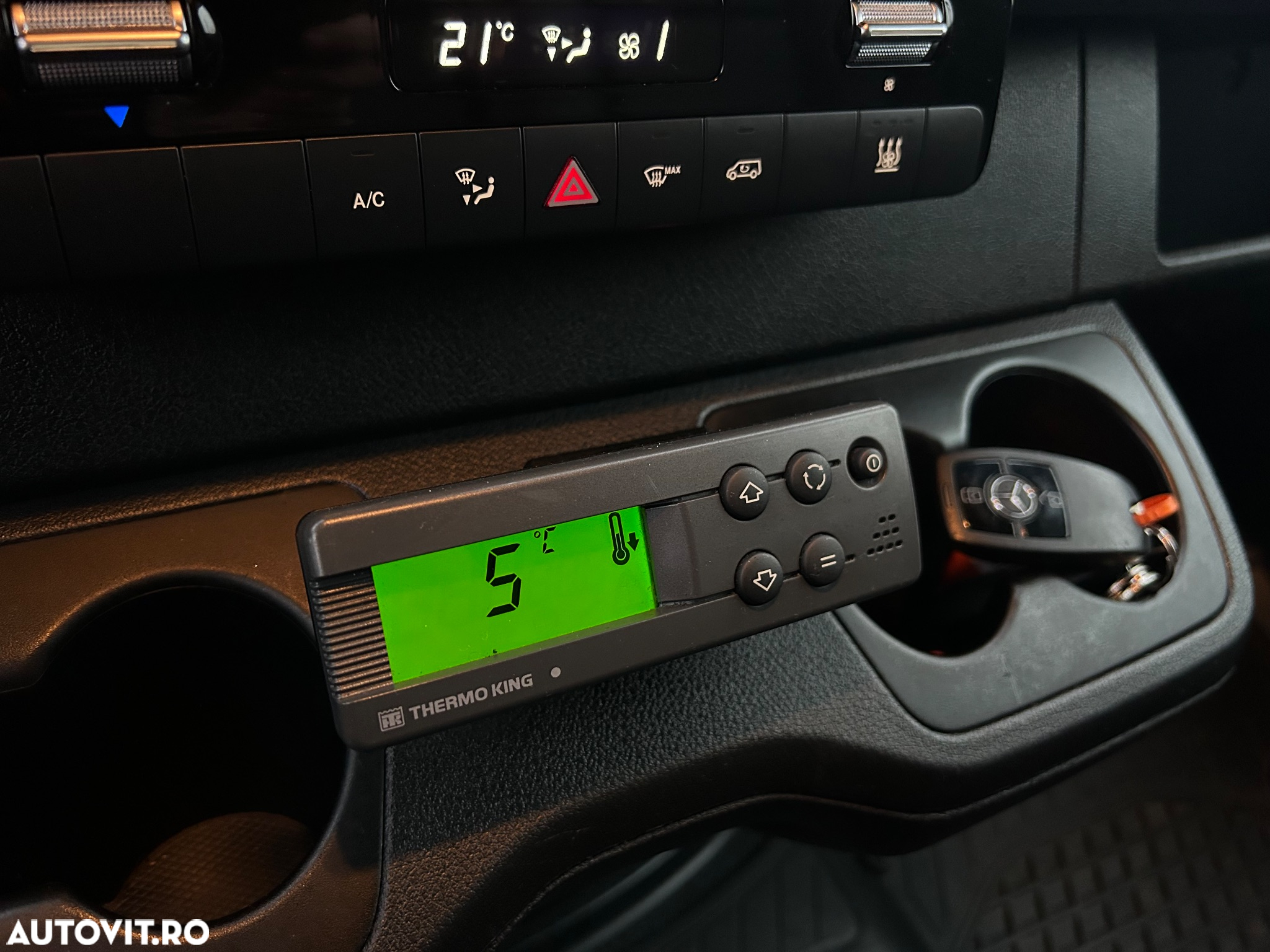 Mercedes-Benz Sprinter 319 CDI 3.0 D AUTOMAT FRIGORIFIC THERMO KING - 26
