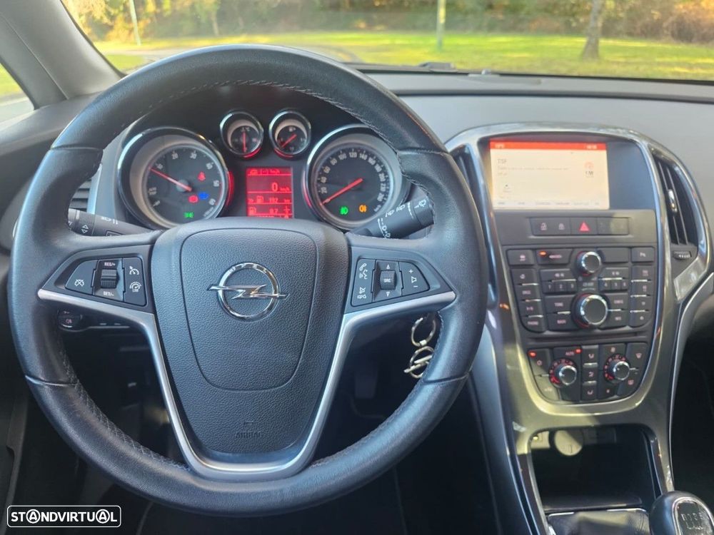 Opel Astra Sports Tourer - 14