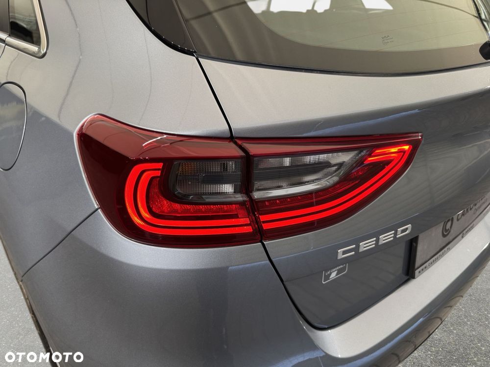 Kia Ceed - 12