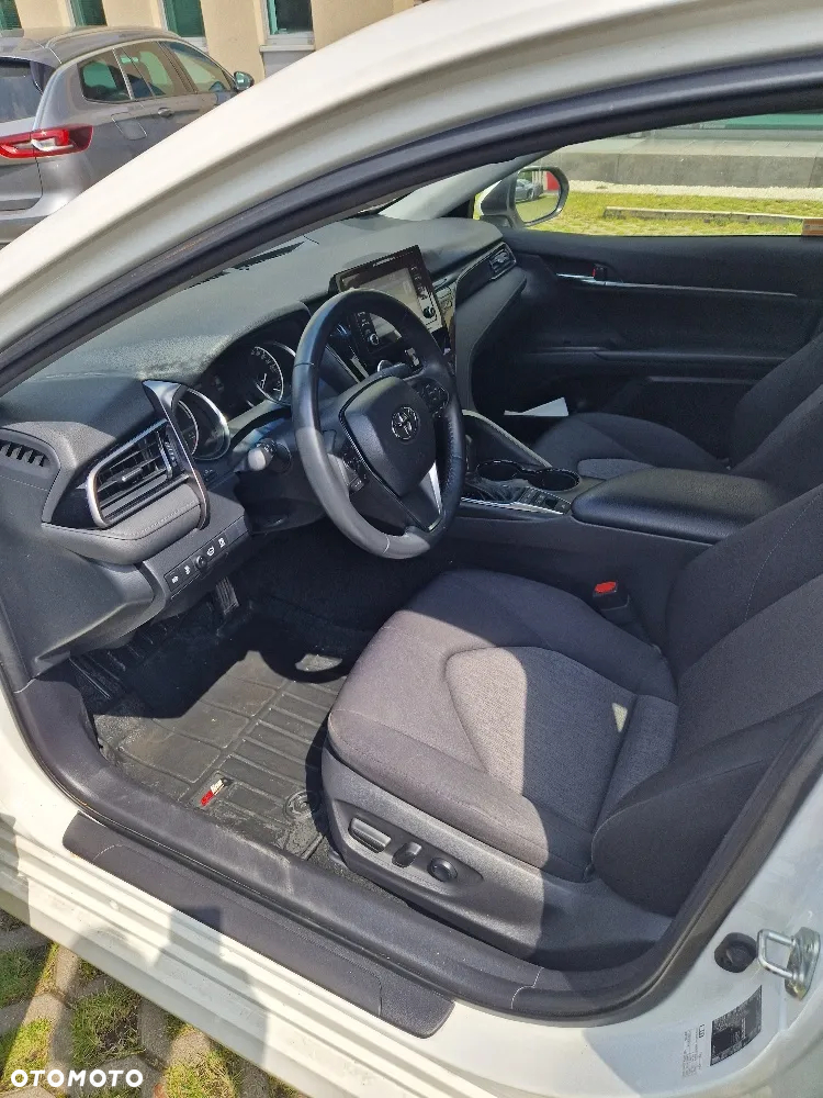 Toyota Camry 2.5 Hybrid Comfort CVT - 8