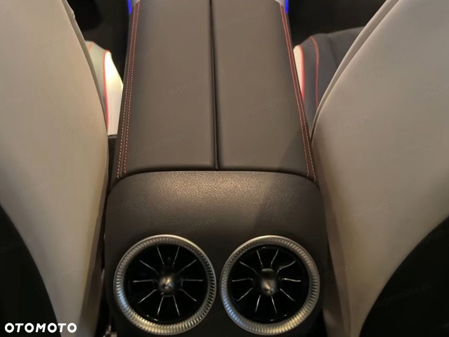 Mercedes-Benz CLA 200 mHEV 8G-DCT - 14
