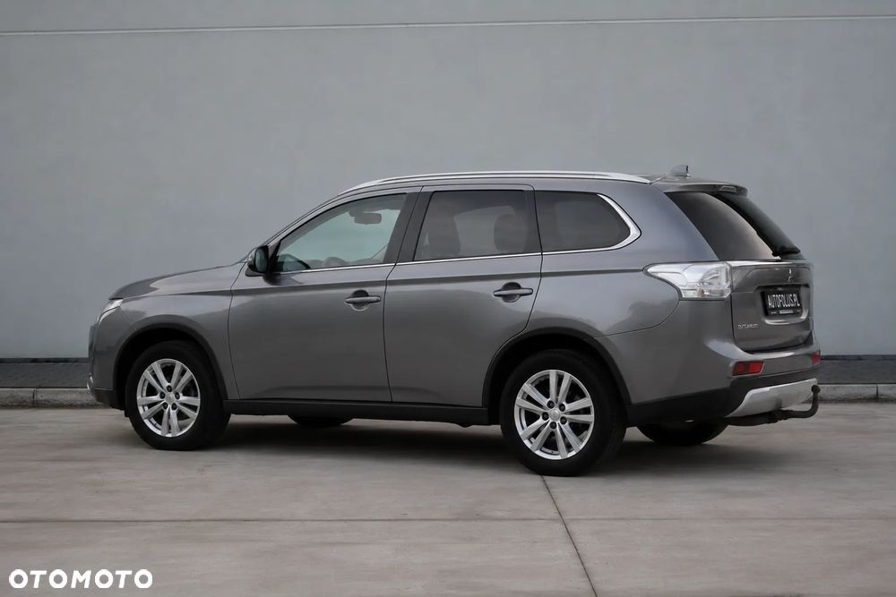 Mitsubishi Outlander - 13