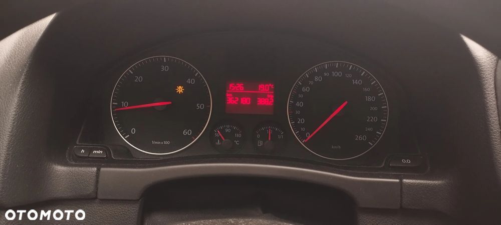 Volkswagen Golf Plus 1.9 TDI Trendline - 11