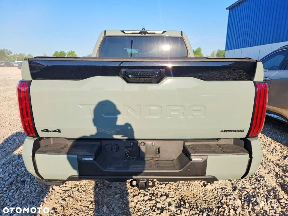Toyota Tundra - 3