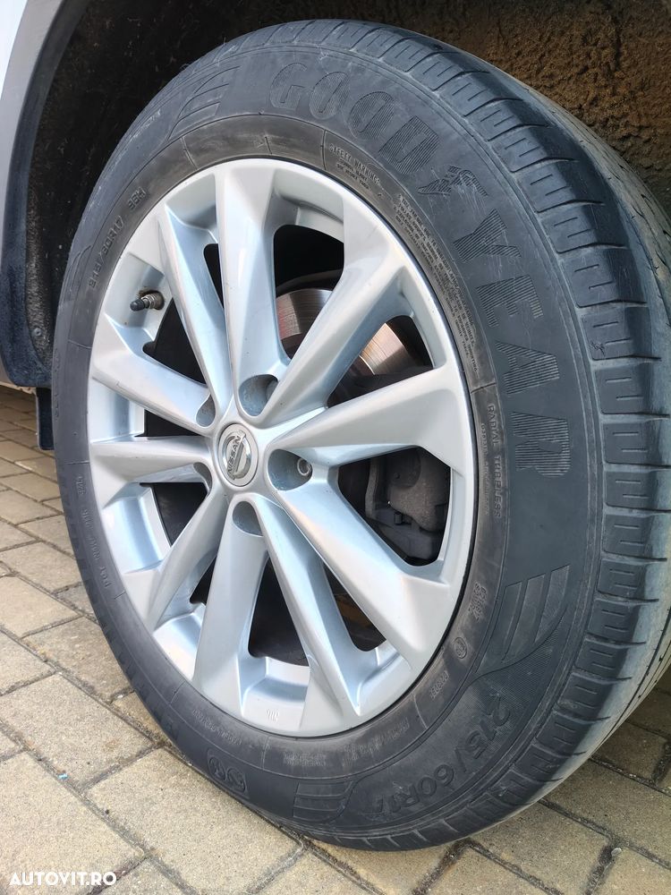 Nissan Qashqai 1.5 DCI Start/Stop N-Connecta - 21