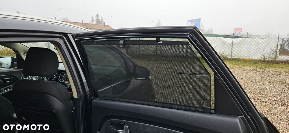 Kia Carens 1.6 GDI S EU6 - 35