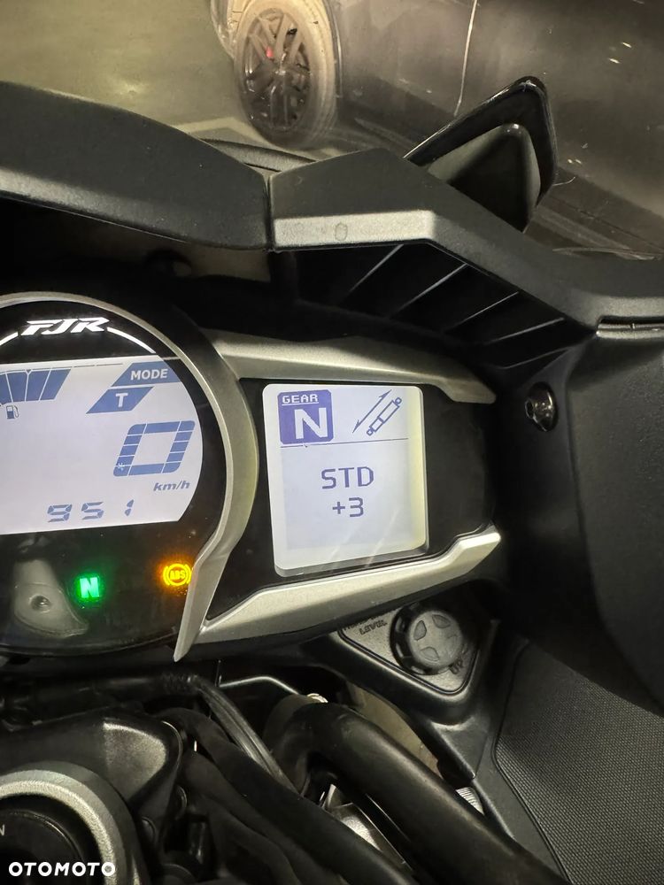 Yamaha FJR - 14