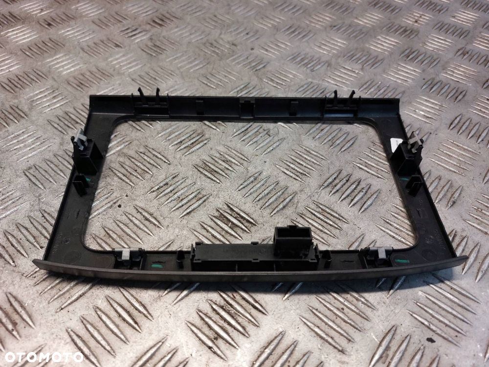 RADIO ODTWARZACZ + RAMKA VOLKSWAGEN PASSAT B6 - 3