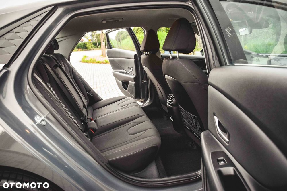 Hyundai Elantra 1.6 Executive - 23