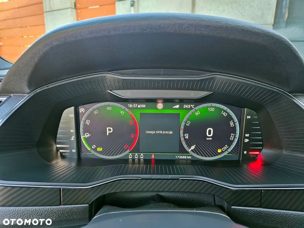 Skoda Superb 2.0 TDI 4x4 DSG Sportline - 22
