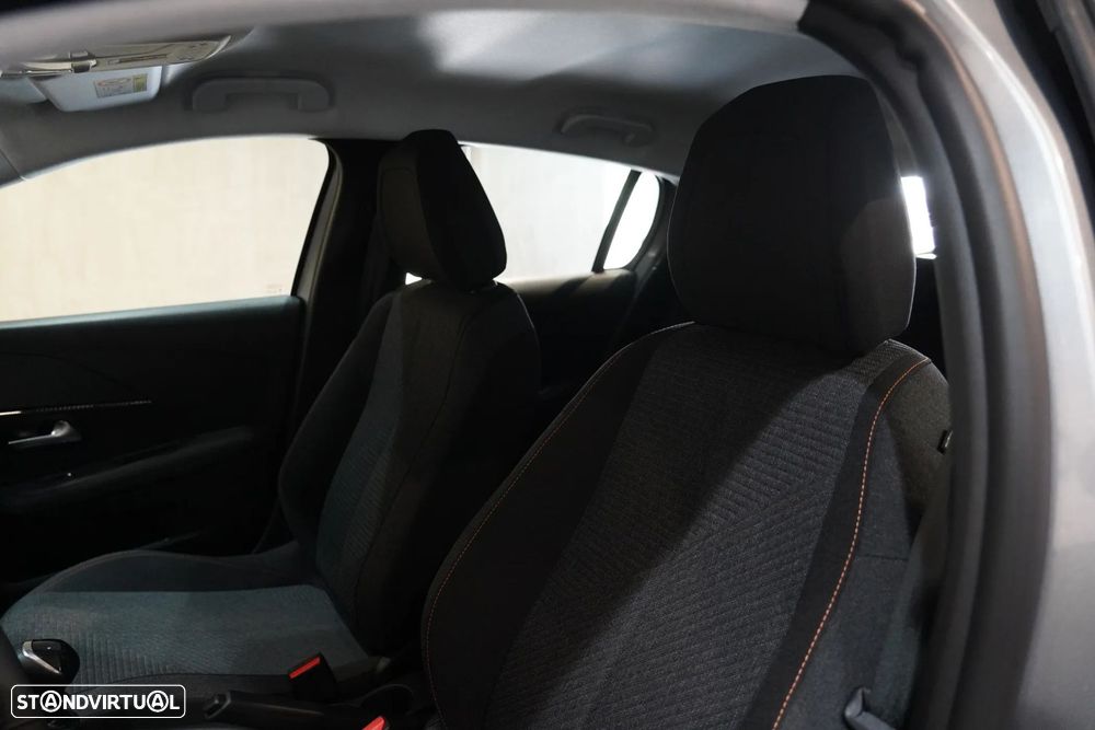 Peugeot 208 - 29