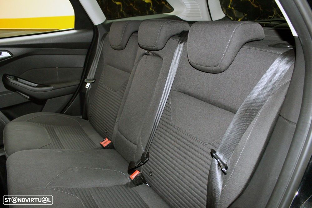 Ford Focus SW 1.5 TDCi Titanium - 34