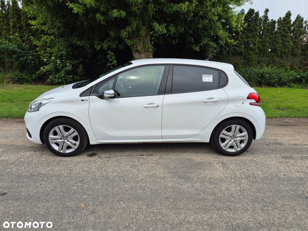 Peugeot 208 - 29