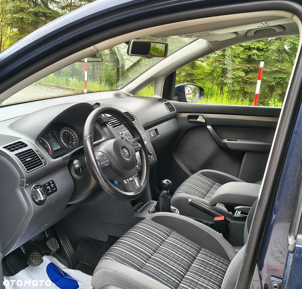 Volkswagen Touran 2.0 TDI DPF Cross - 18