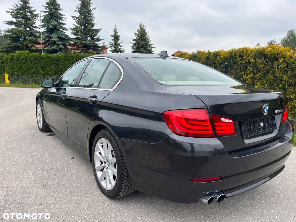 BMW Seria 5 530d xDrive Sport-Aut - 8