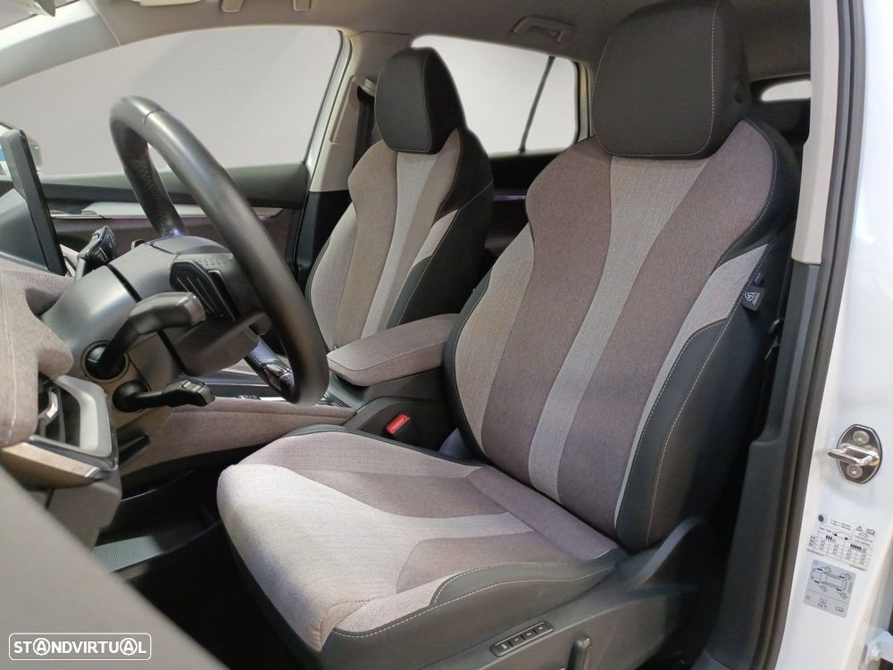 Skoda Enyaq 60 — fotografia 10
