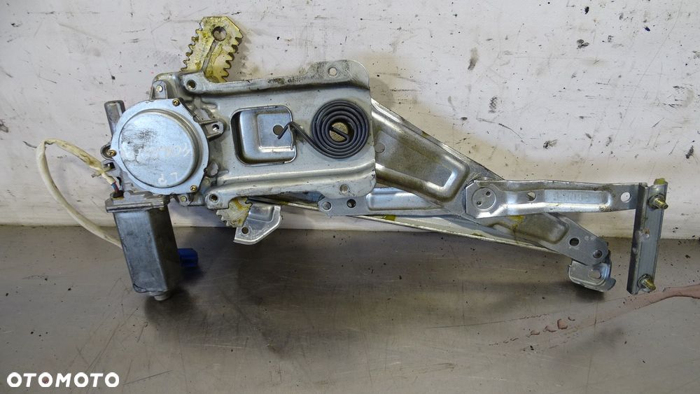 PODNOŚNIK SZYB LEWY TYŁ SUBARU FORESTER I 2.0 - 1