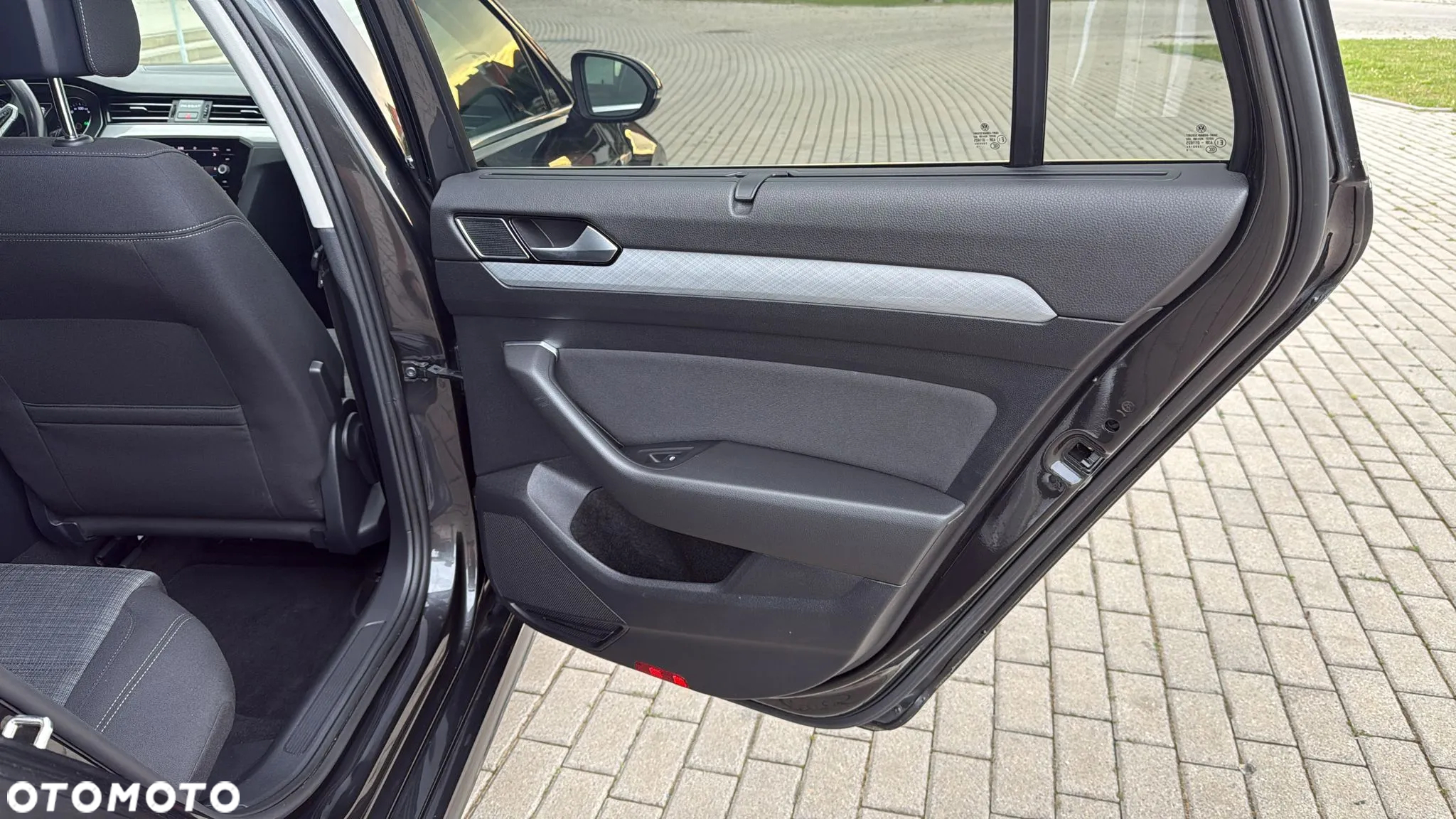 Volkswagen Passat - 20