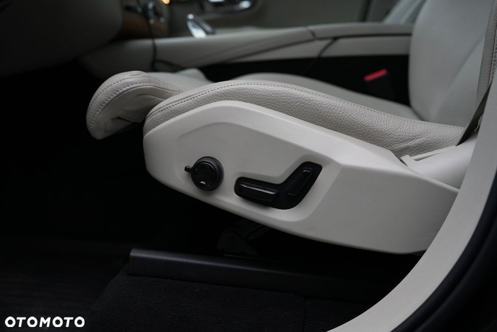 Volvo XC 90 T8 AWD Plug-In Hybrid Inscription 7os - 8