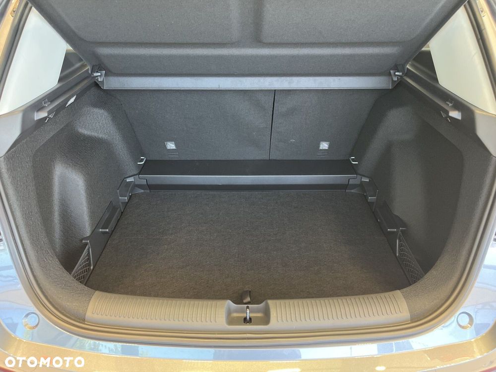 MG ZS Hybrid+ - 18