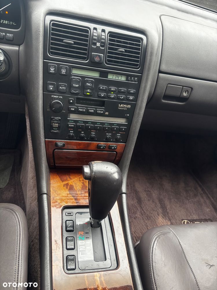 Lexus LS Standard - 3