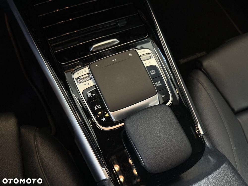 Mercedes-Benz GLB - 26