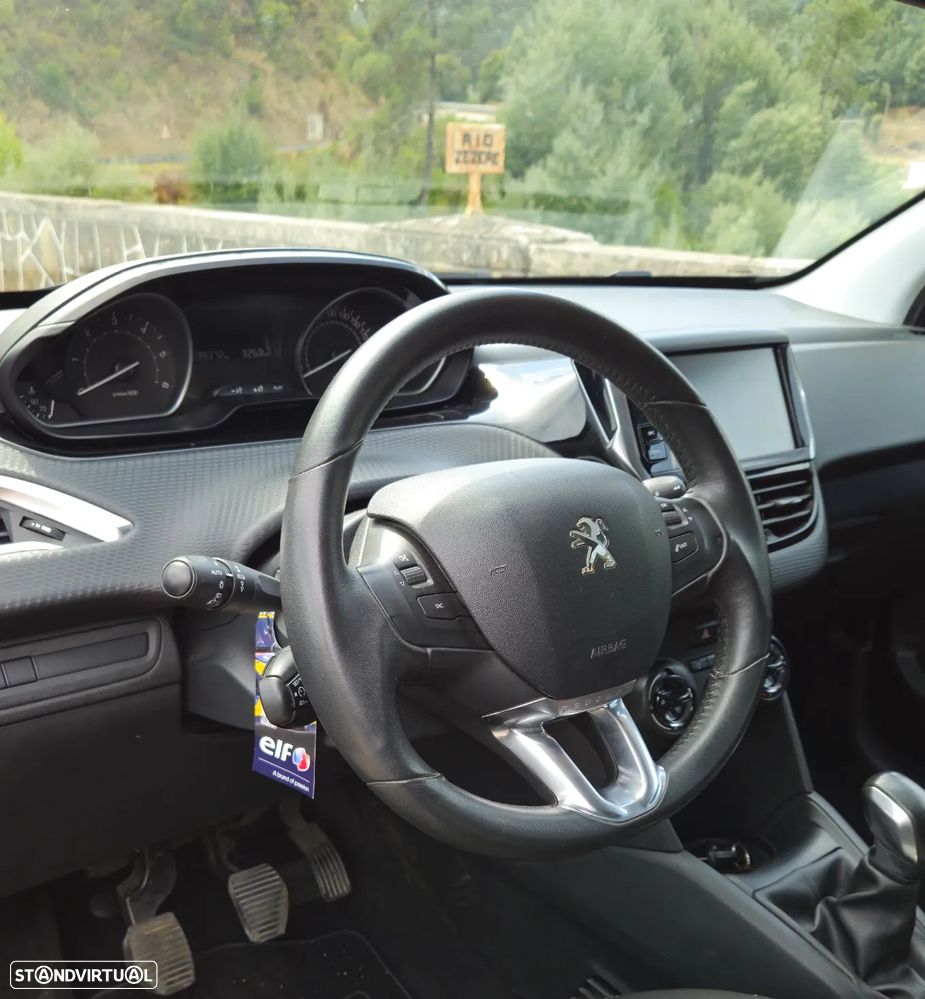 Peugeot 208 1.6 BlueHDi Style - 6