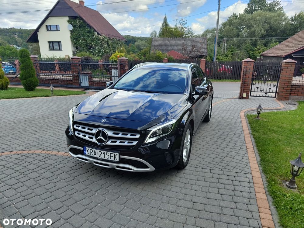 Mercedes-Benz GLA 250 7G-DCT Peak Edition - 32