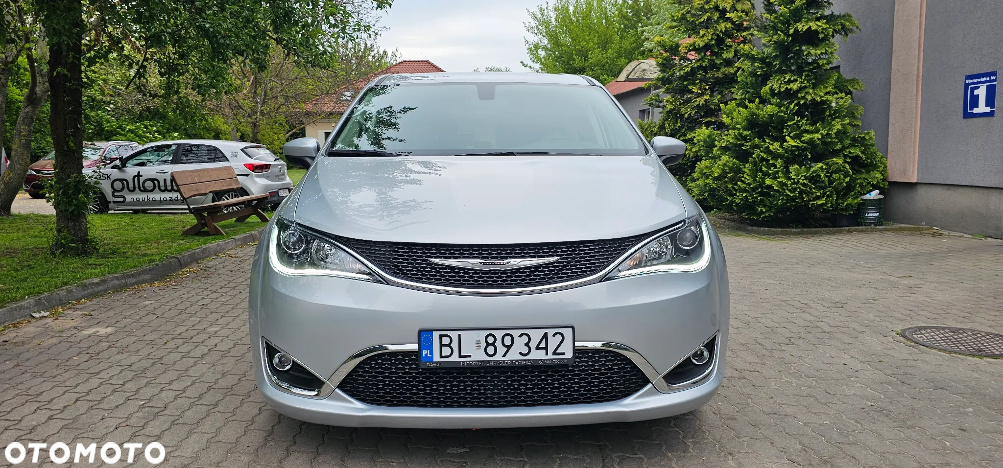 Chrysler Pacifica - 33