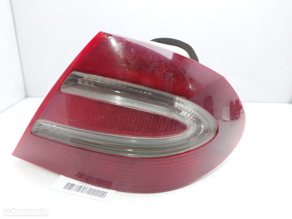 FAROLIM TRASEIRO DIREITO MERCEDES-BENZ CLK - 1