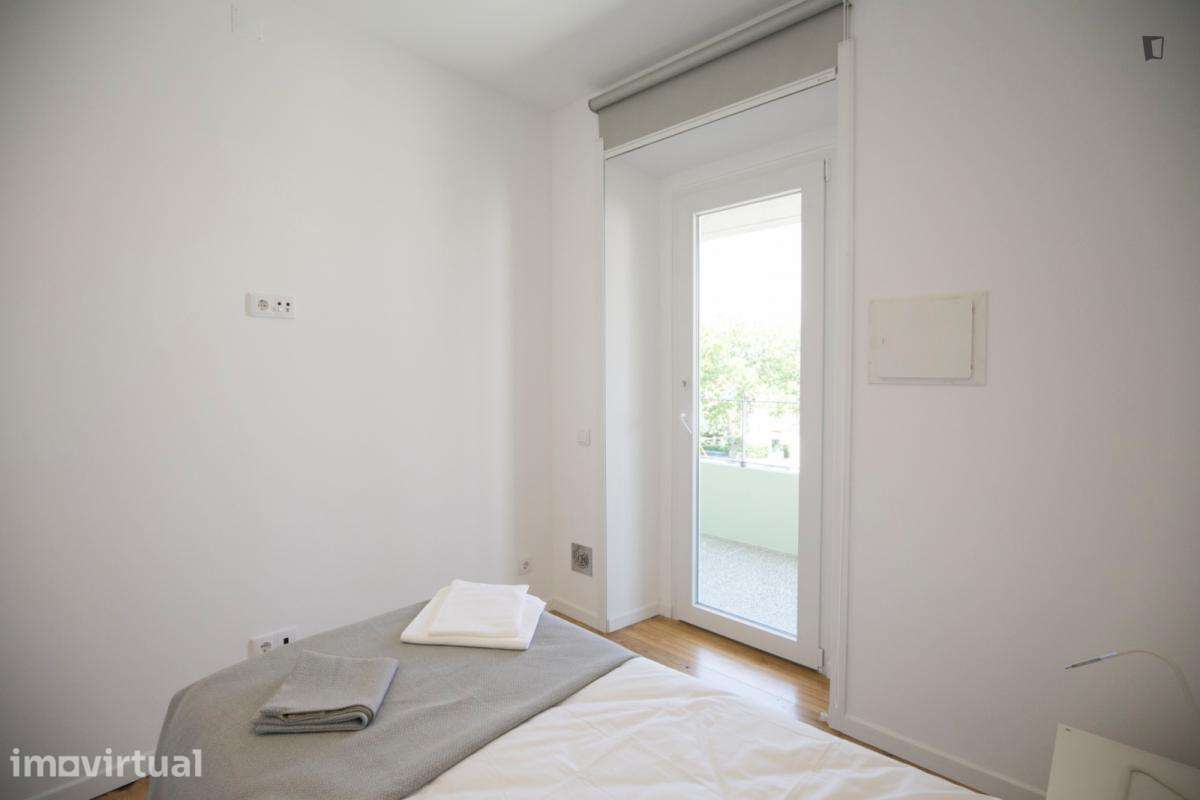 Quarto - localizado em Carcavelos Lisbon - Grande imagem: 4/32