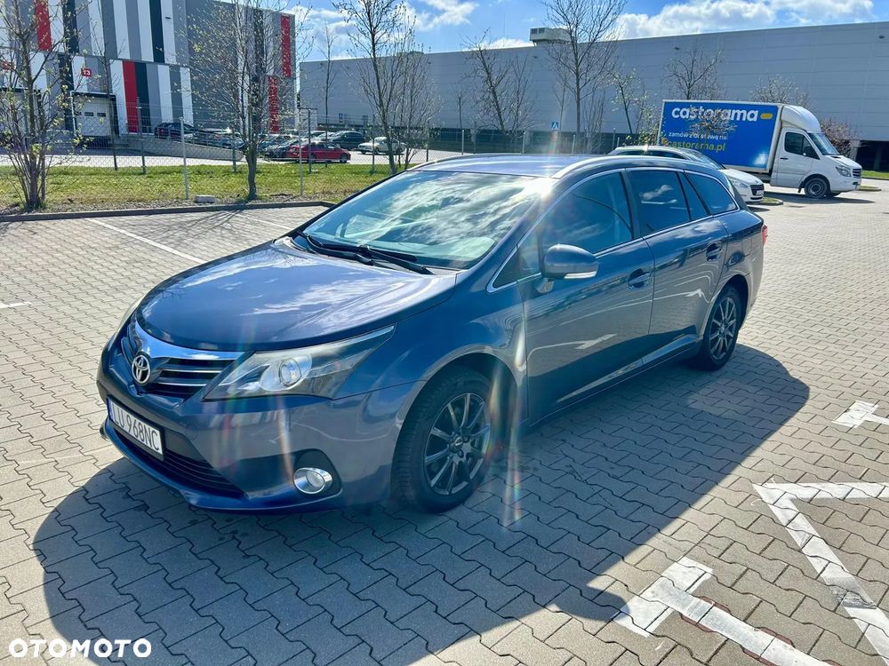 Toyota Avensis 2.0 D-4D Style - 1