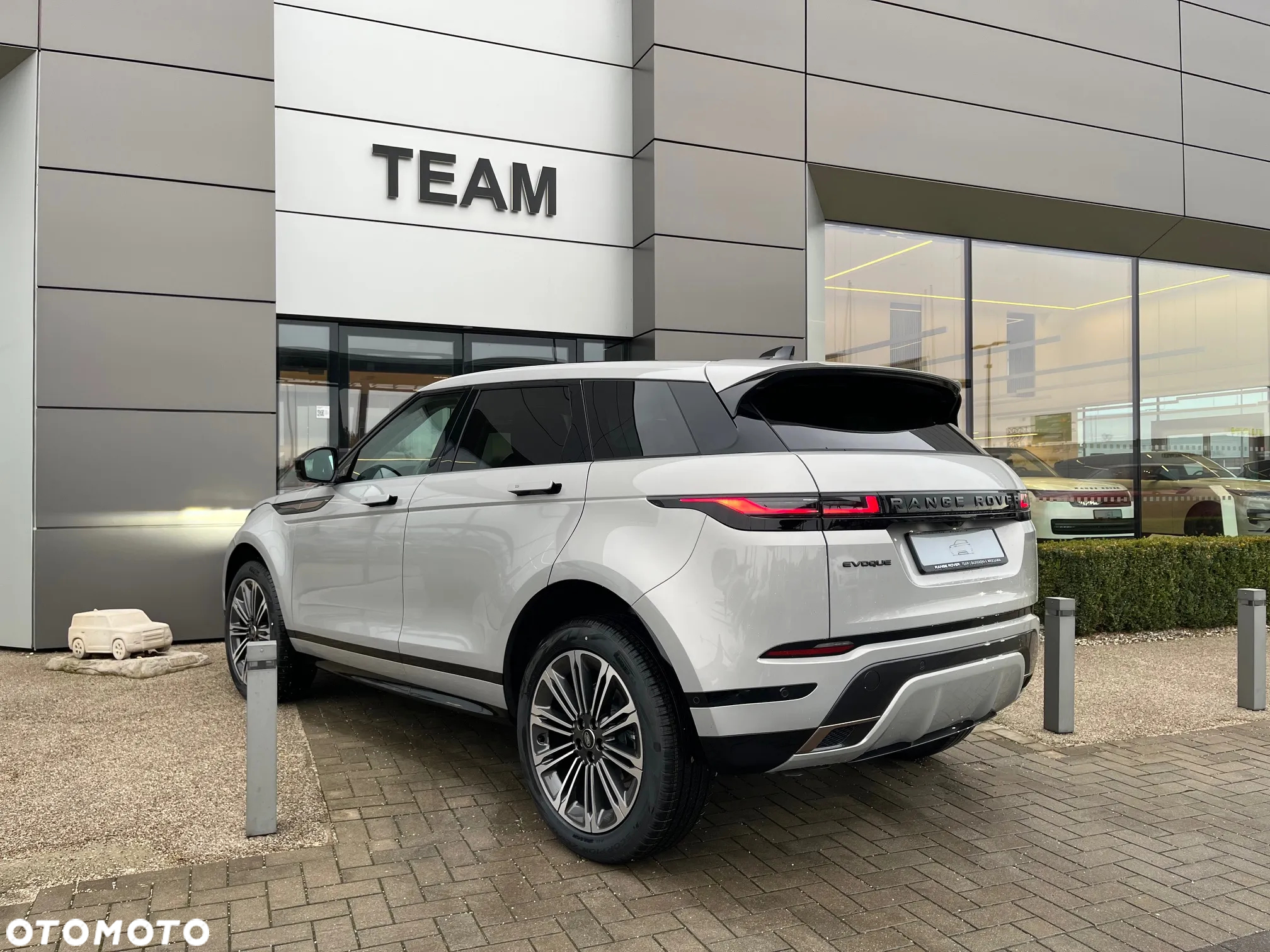 Land Rover Range Rover Evoque - 16